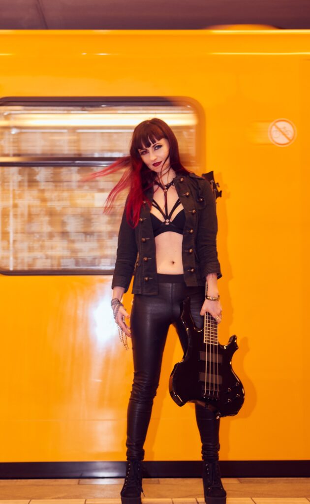 Kat de Ville and the Urban Chiaroscuro